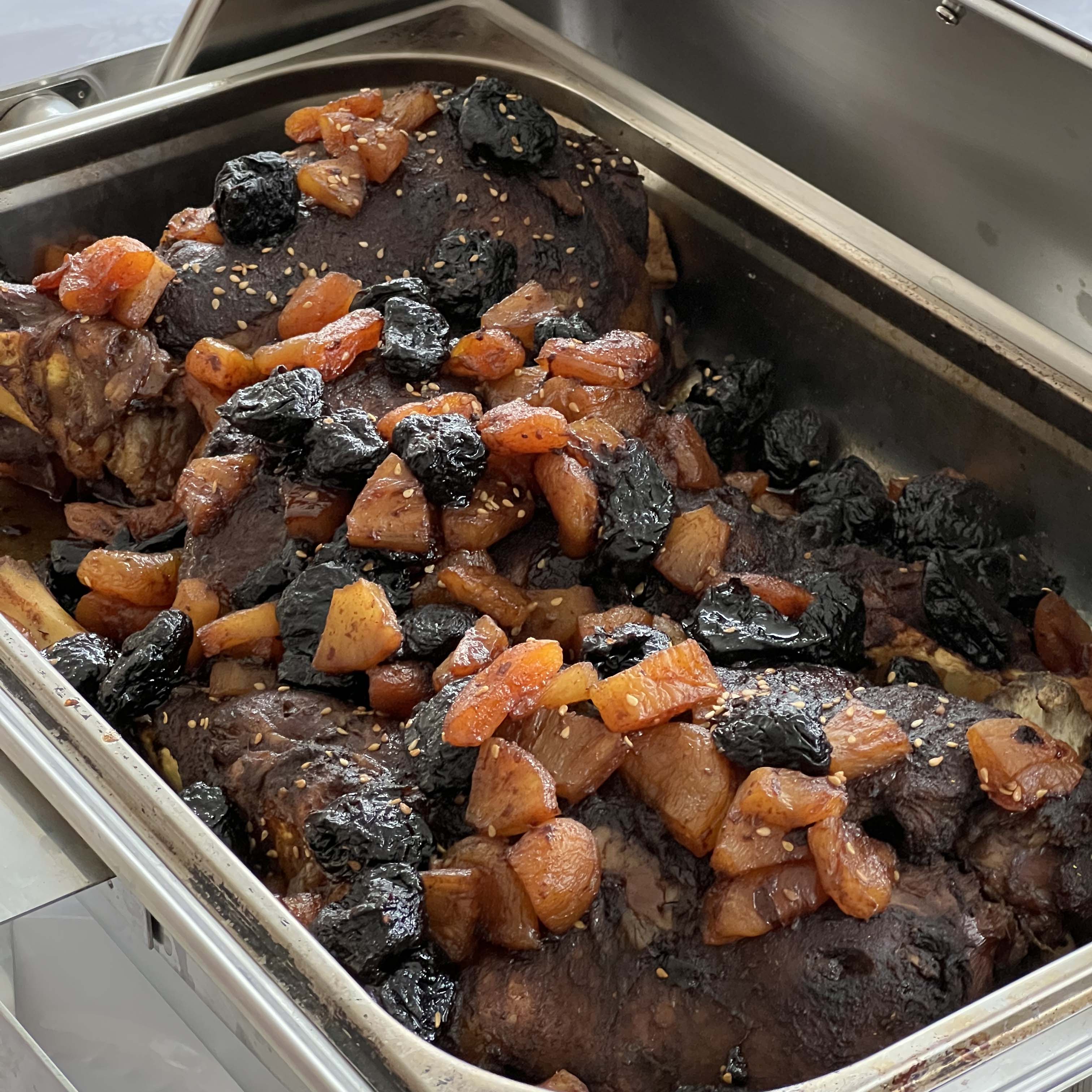 Moroccan Lamb Legs with prunes and apricot